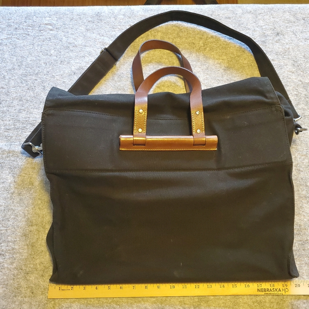 Bannanna Republic Large Canvas Travel Weekender 72 Hour Messenger Bag